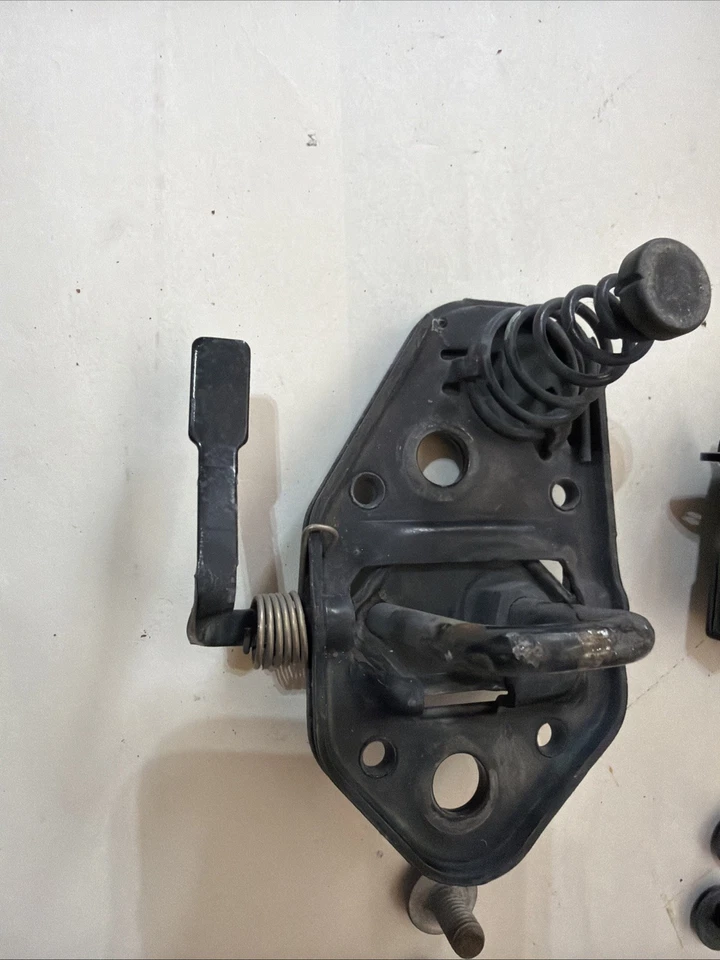 2004 CHRYSLER CROSSFIRE HOOD UPPER LATCH CATCH RELEASE and locking OEM w/bolts - Image 2 of 4