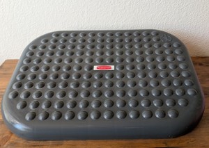 Rubbermaid Ergonomic Adjustable Foot Rest Under Desk Circulation Posture Relieve