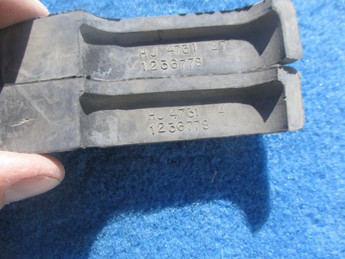 1971 1973 Buick GS Riviera OEM Radiator Tank Cushions TWO NOS GM # 1236778 - Picture 2 of 5