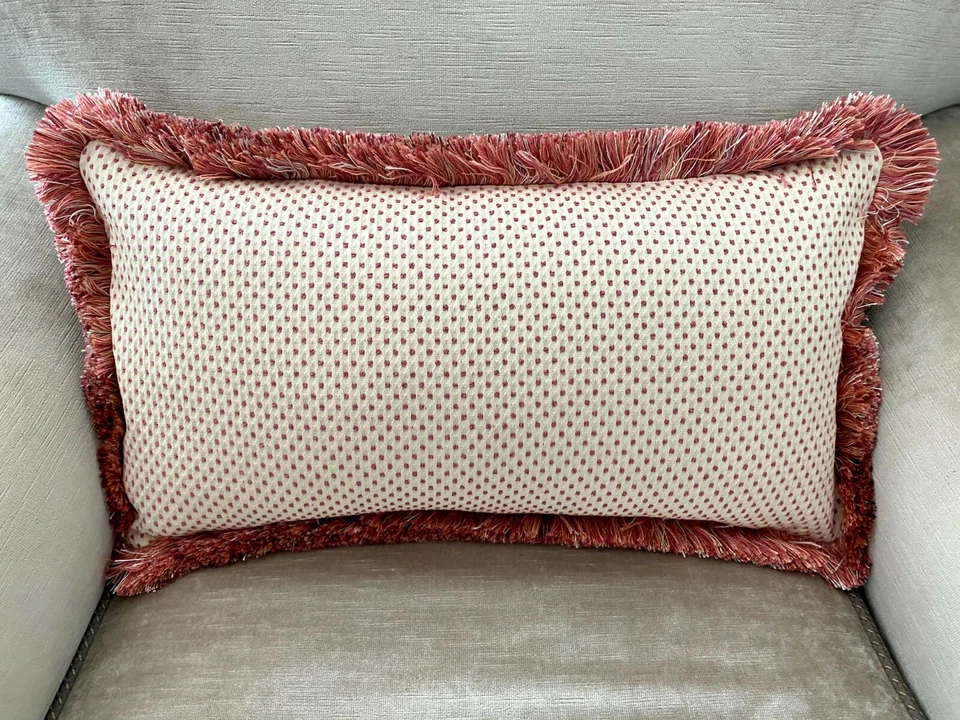 ❇️ Nuevas fundas de cojín oblongas con flecos sedosos texturizados rosa rosa roto Foto 2 de 4