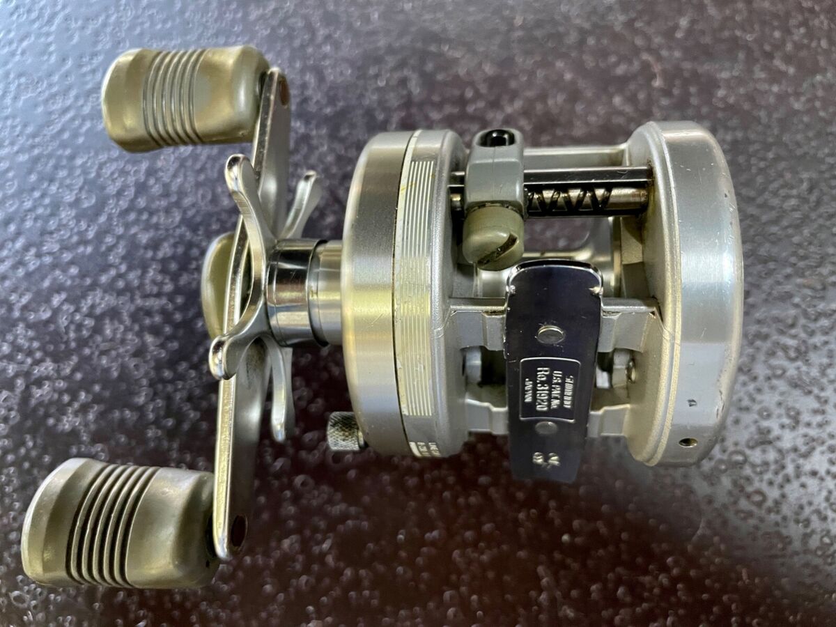 Shimano Calcutta 200 Baitcasting Reel | eBay Shimano Calcutta 200 Baitcasting Reel | eBay