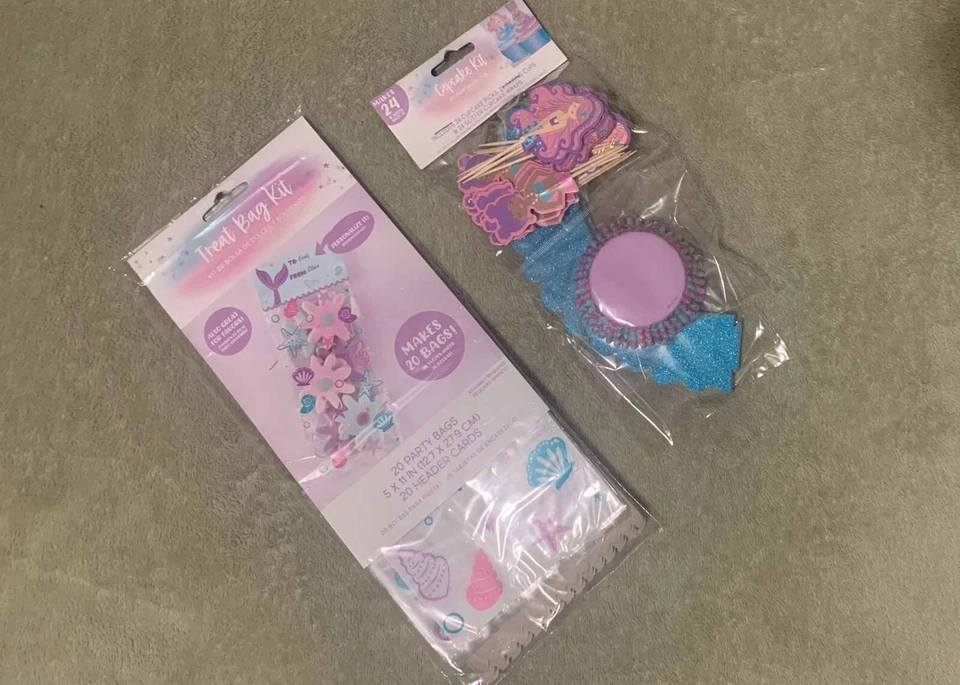 Sirenas Niña Niños Fiesta de Cumpleaños Favor Bolsa Kit y Taza Pastel Kit Foto 2 de 3