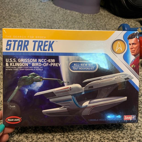 Polar Lights Star Trek: USS Grissom and Klingnon BoP 1:1000 Scale Snap Model Kit - Picture 2 of 5