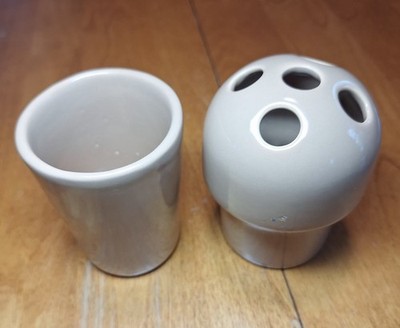 MCM Mushroom Shaped Round Toothbrush Holder and Rinse Cup Brown Rubber Stopper