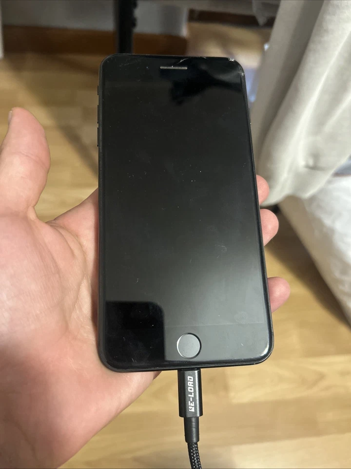 Apple iPhone 7 Plus - 32GB - Jet Black (Sbloccato) - Immagine 3 di 4