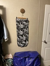 No Name Women SCRAF Size 34”X68” Black White No Tags Appears To Be Cotton Blend