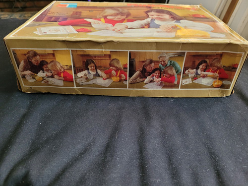 Vintage 1979 Unused Tupperware Mini Mix It Set Children's Toys Complete W/ Box - Picture 3 of 6