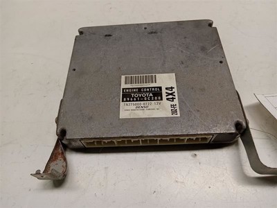 Engine ECM Electronic Control Module Center Dash 4WD Fits 01 