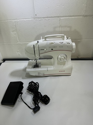 Singer 6038C Zig Zag sewing machine Used Condition