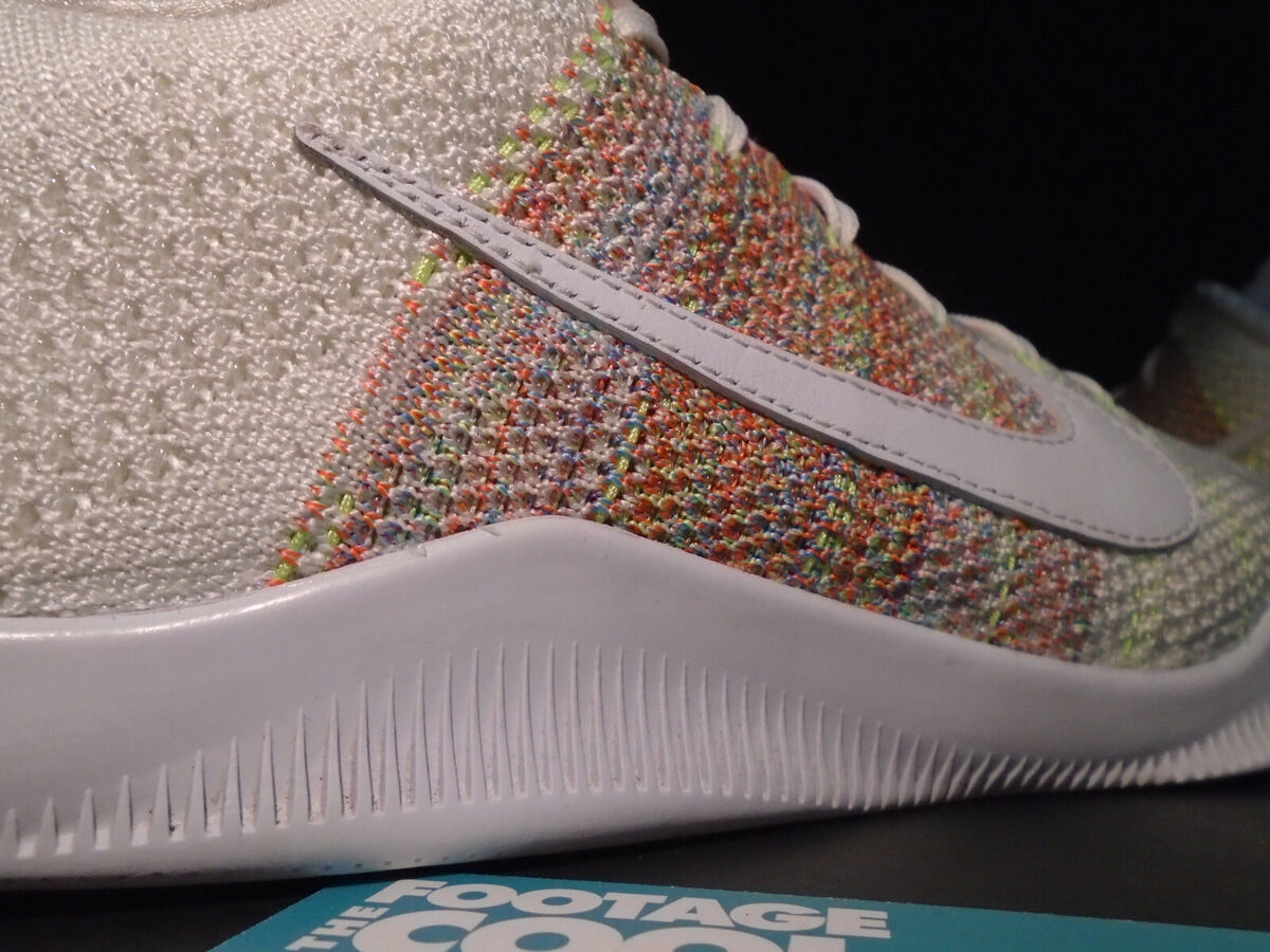 NIKE ZOOM KOBE XI 11 ELITE LOW 4KB PALE HORSE OFF WHITE WHAT NIKE ZOOM KOBE XI 11 ELITE LOW 4KB PALE HORSE OFF WHITE WHAT