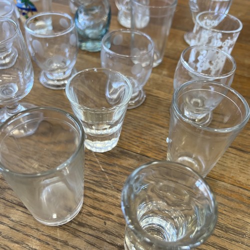 Shot Glasses Lot Of 34 Souvenir Novelty Vintage Modern Large Variety. - Picture 5 of 21