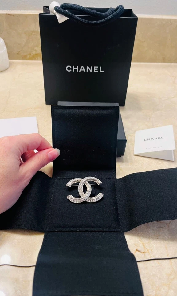 Auth.CHANEL Classic Large Silver Crystal CC Logo Brooch Pin
