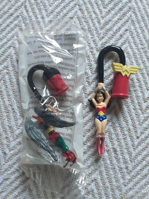 3 JUSTICE LEAGUE WEETOS PENCIL TOPPERS MINT 2003 RARE HAWK GIRL WONDER WOMAN