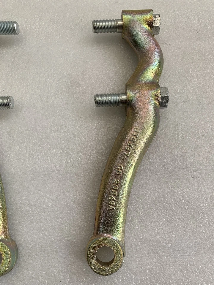 MGB GT & Roadster Steering Arms BTB396 BTB397 1962-1980 LH & RH pair - Image 4 of 4