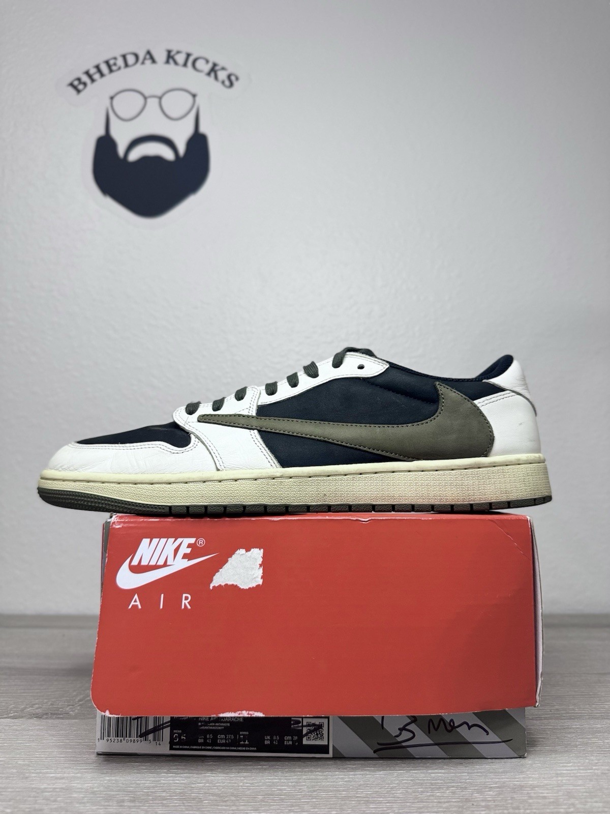 Size 14.5W/13M - Jordan 1 Retro Low OG SP Travis Scott Olive (Women's) Preowned image 5