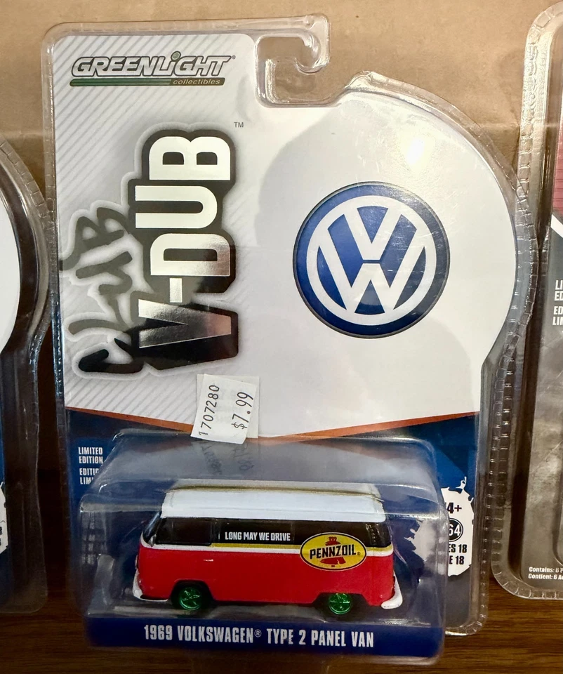 GreenLight V-Dub Series 18 1969 Volkswagen Type 2 Panel Van Green Machine Chase! - Image 3 of 4