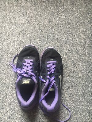 nike trainers 4.5
