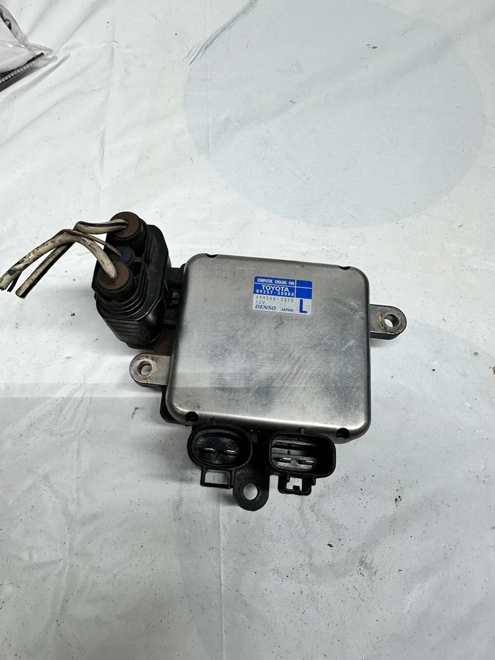 Módulo de control del ventilador de refrigeración del radiador Toyota Lexus 89257-30080 probado OEM Foto 2 de 4