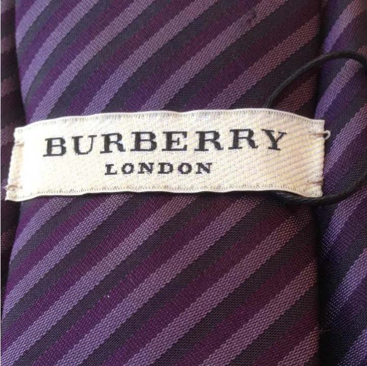 Corbata Burberry púrpura a rayas sin usar 145 cm formal boda fiesta Foto 2 de 4