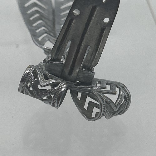 Vintage Art Deco Silver Tone Dress Clip Fur Brooch Ribbon Bow - Picture 11 of 17