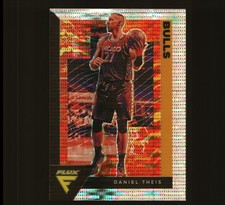 2020-21 Panini Flux Pulsar Silver Prizm #29 Daniel Theis