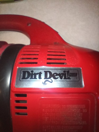 Royal Dirt Devil Plus Red Hand Held Vacuum Model M08100REDC💥MINT CONDITION TOOL - Picture 12 of 13