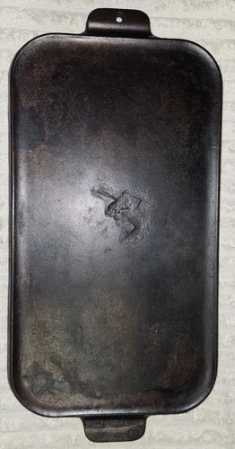 Griswold Cast Iron #8 Small Logo Long Griddle Casting 908 with Chip in Center