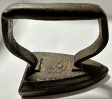 Very Rare 2 Sad Iron, Salesman Sad Iron, Toy Sad Iron 8.4cm x 5.4cm x 7cm 12oz