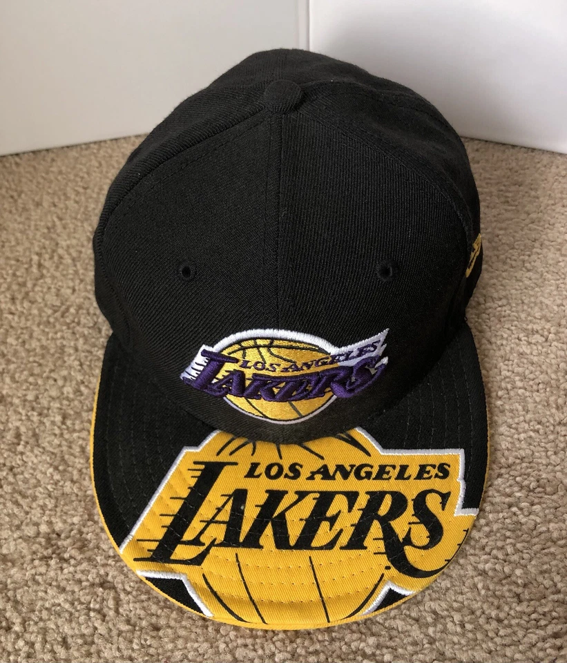 Los Angeles Lakers NBA New Era 59FIFTY Hat, Size 7 3/8, Black w/ Lakers' Colors - Image 4 of 4