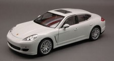 Vehicle Model 1:24 Scale PORSCHE PANAMERA Diecast Welly Collection