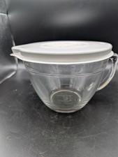 The Pampered Chef Classic Batter Bowl 2 quarts 8 Cups! Nice!