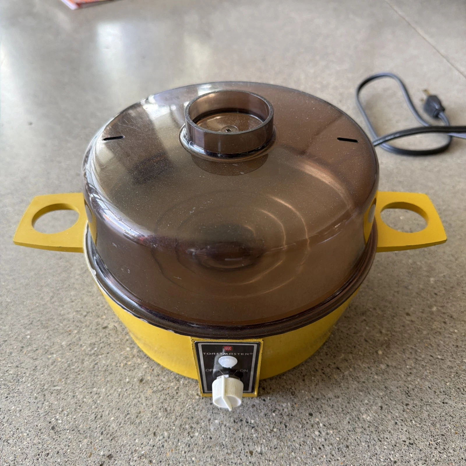 VTG Toastmaster Model 6501 Egg Cooker Poacher Yellow Retro Kitchen Appliance