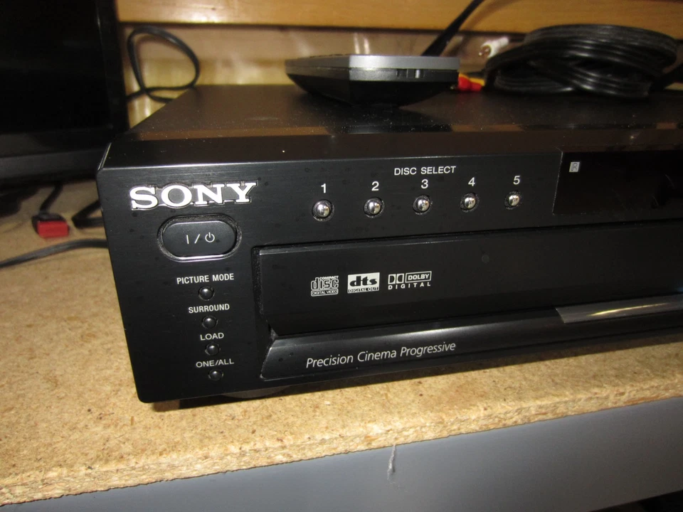 Sony DVP-NC665P 5 discos video DVD/CD carrusel cambiador reproductor con control remoto - probado Foto 3 de 4