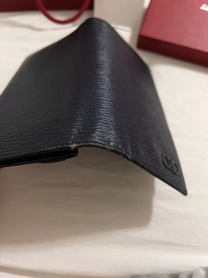 Cartera plegable de cuero azul marino Salvatore Ferragamo para hombre Foto 3 de 4