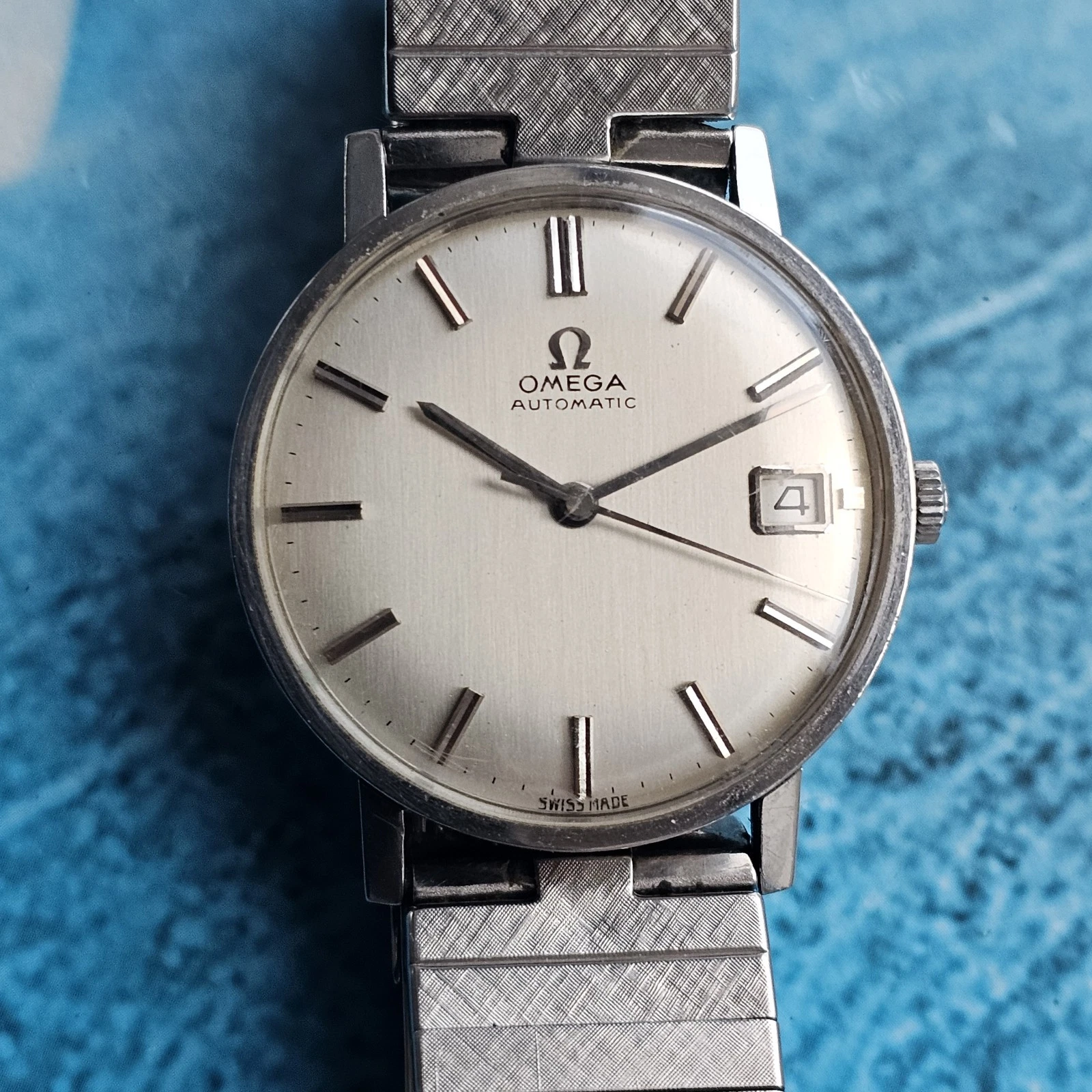 Omega — Vintage Omega Automatic Men's Wristwatch Ref 162.009 Cal 562