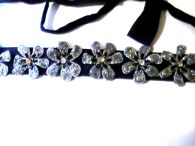 VTG 80s BEADED RHINESTONE DESIGNER FLOWER DAISY SASH  display picture 3