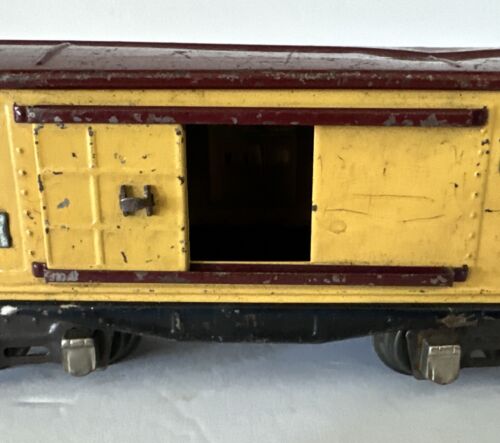 LIONEL O SCALE LINES 655 YELLOW AND BROWN BOX CAR SLIDING DOORS PRE WAR 1939 USA - Picture 4 of 20