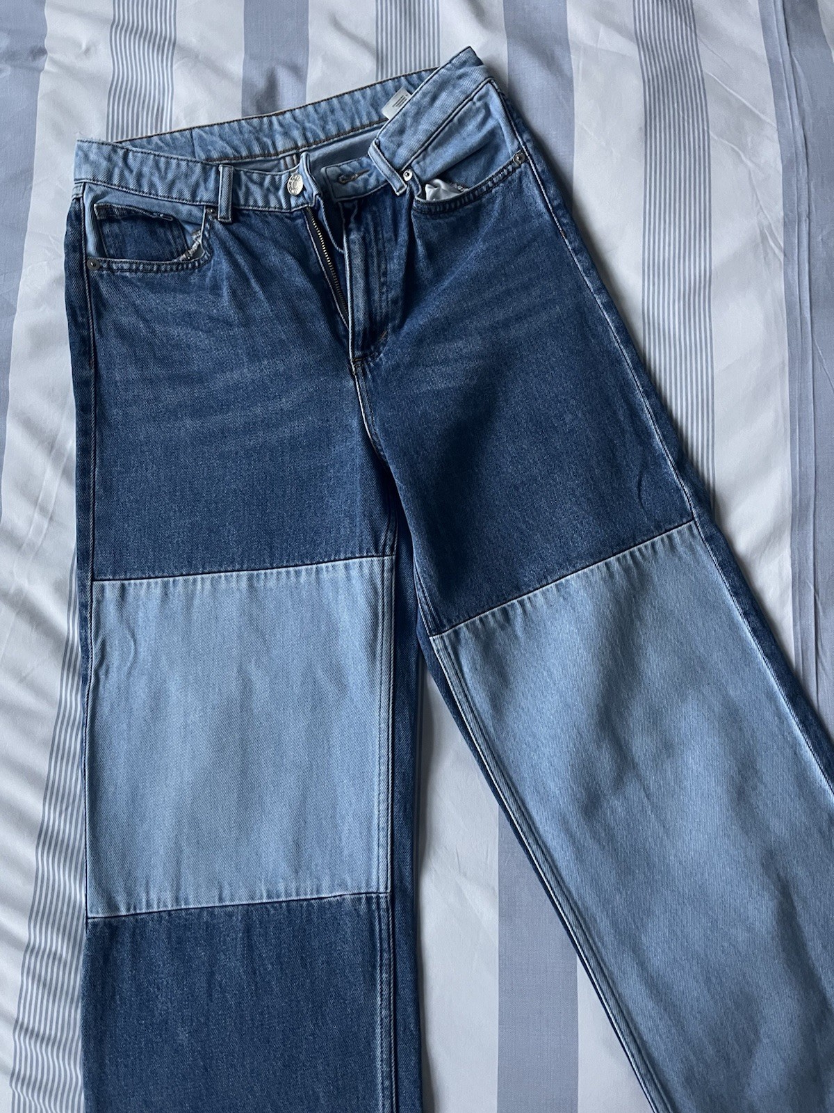 Monki Two-toned Patchwork Jeans