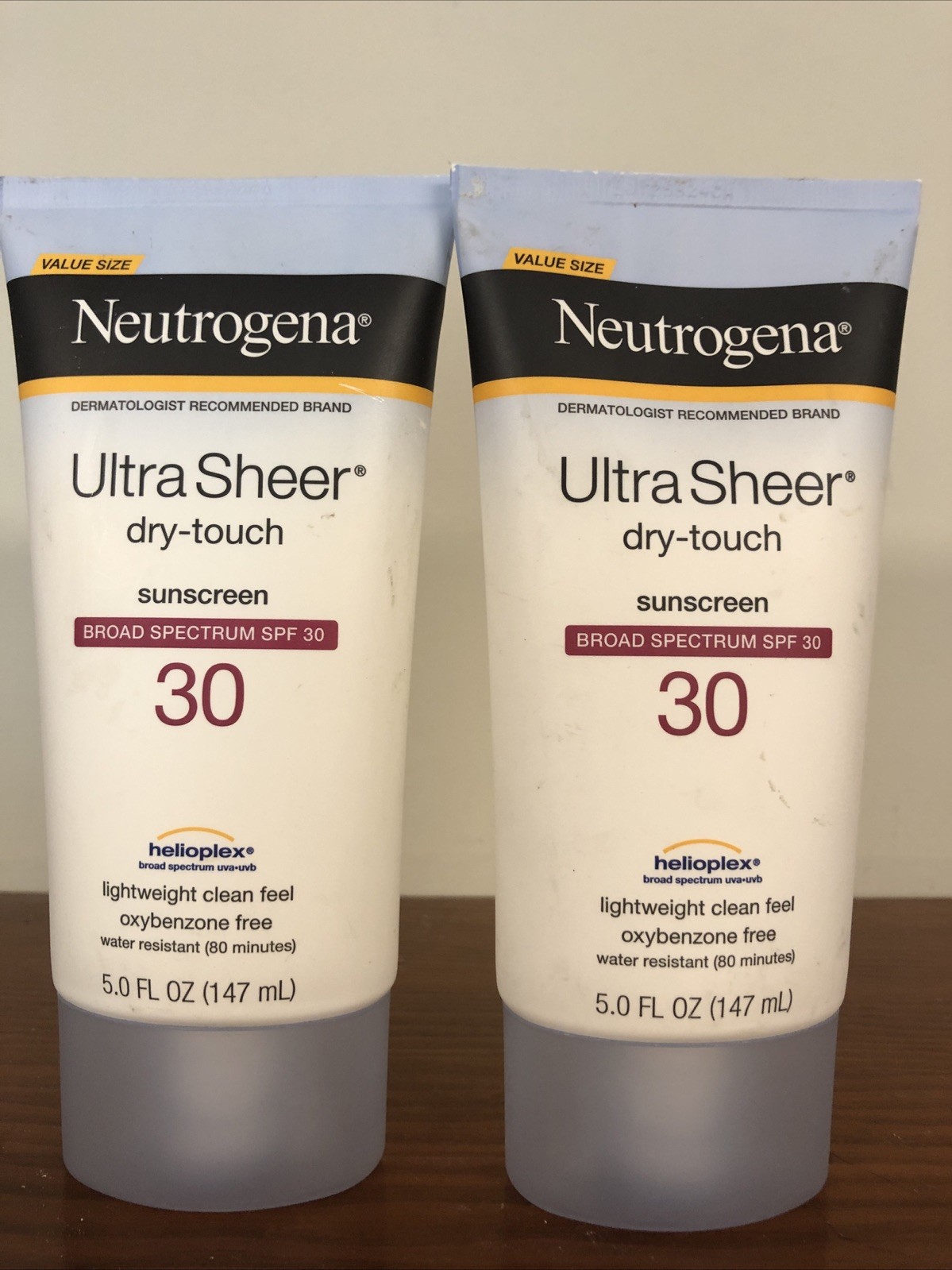 (2) Neutrogena Clear Face Oil-Free Sunscreen SPF 30 5 fl oz Exp. 8/2026+