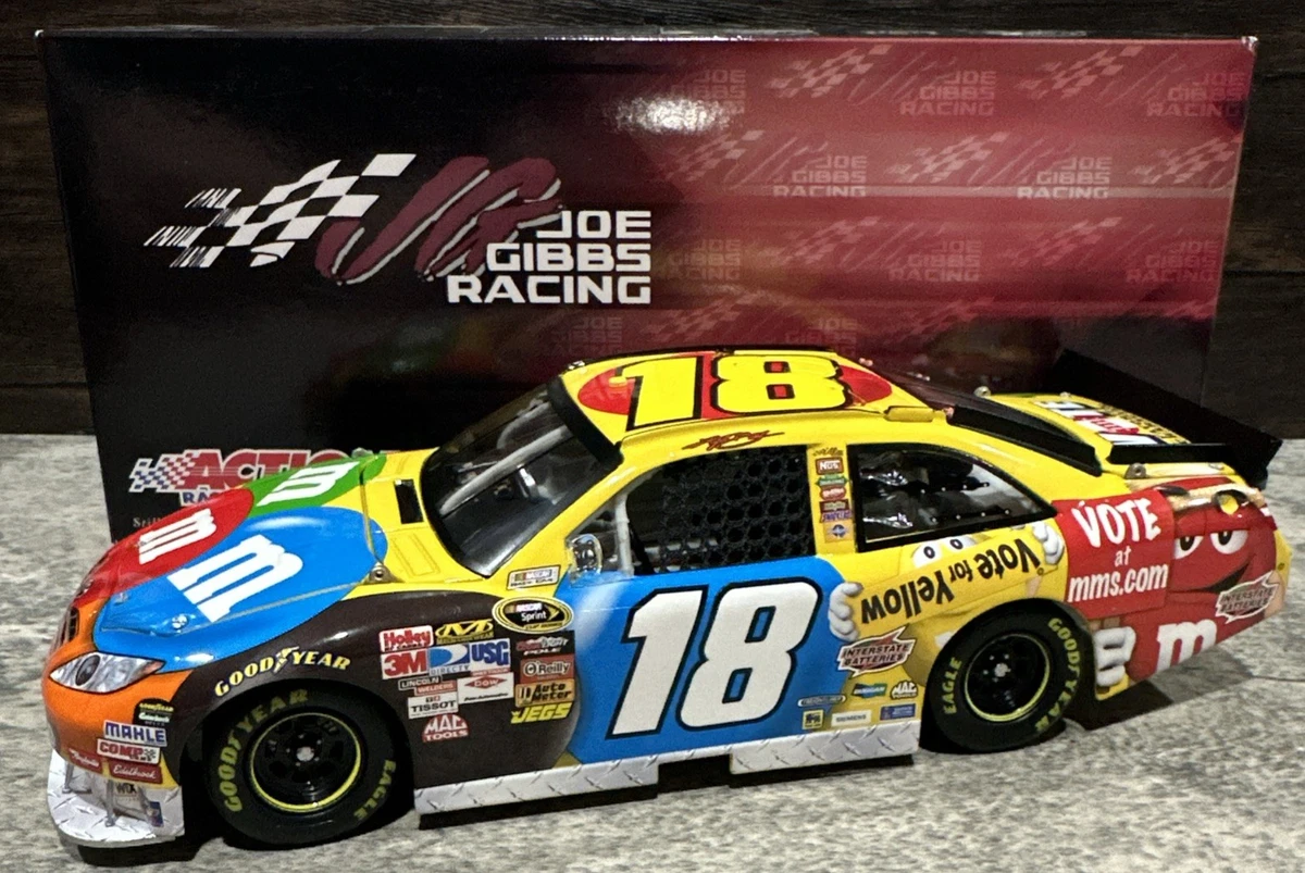 Литые модели гоночных машин Kyle Busch NASCAR 1:24 - огромный