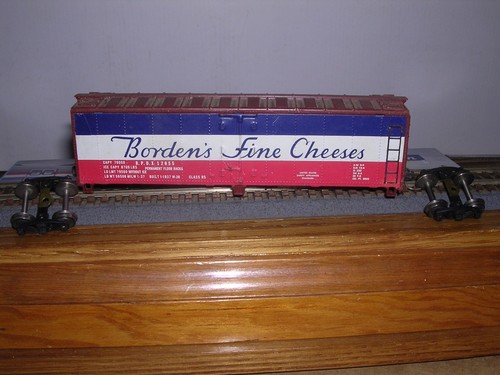 MANTUA #313C Borden's "Rojo-Blanco-Azul" 40' Acero Frigorífico #12055 "Escala H.O." 1/87 | Zustand: Used