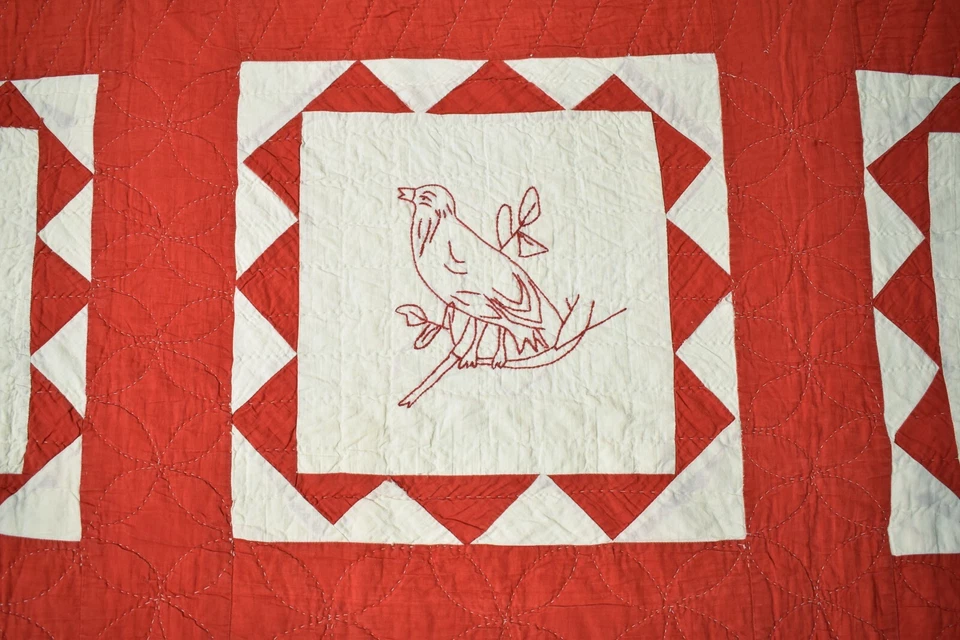 Vibrant Vintage 20's Red & White Birds Antique Quilt ~Nice Sawtooth Borders! - Image 3 of 4