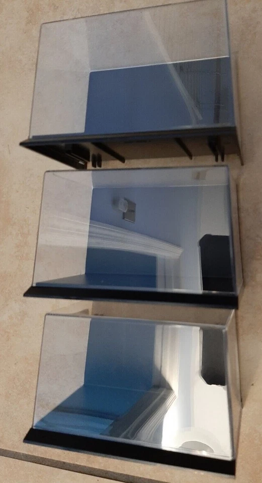 AMT Prestige Display Case (3) with Bleacher Brackets fits most 1/64 scale models - Image 4 of 4