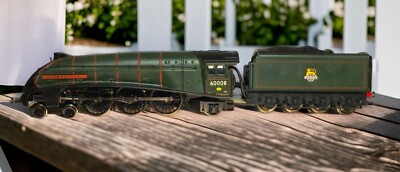 HORNBY Live Steam OO Gauge (HO) Steam Locomotive 4-6-2 Dwight D