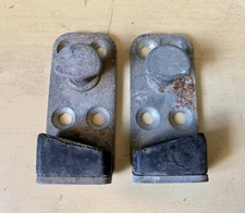 VW Bug T1 T3 Door Striker Plate 111837035D 111837036D 67-79 SET