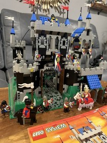 Vintage 1995 Lego Castle Set 6090 Awesome