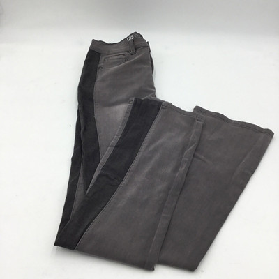 DG2 By Diane Gilman New Classic Stretch Split side boot cut Jeans Gray 4T