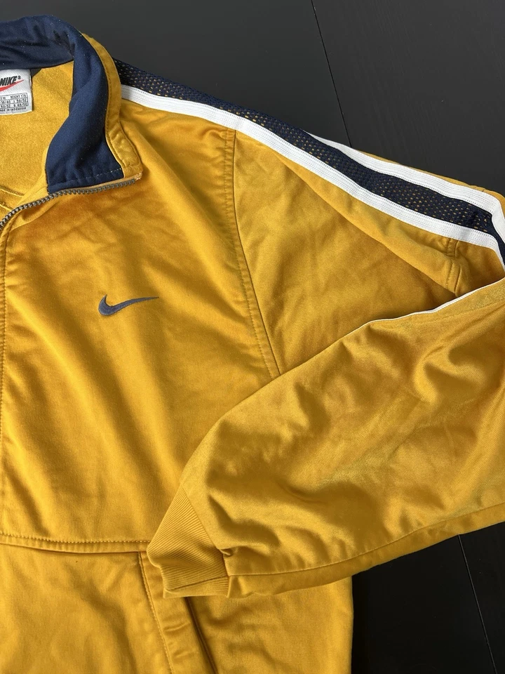 Box Abbigliamento Vintage Uomo / Donna / Misto Firmato / Lotto al Kg / Grado A - Image 2 of 4