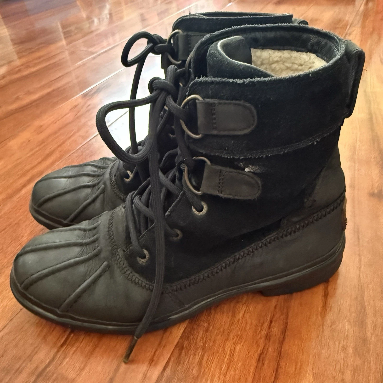 Stivali UGG Australia impermeabili Azaria neri scamosciati pelle donna US 7 UK 5.5EU 38