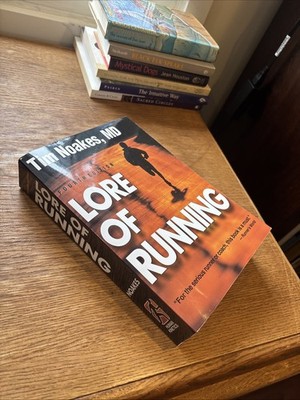 LORE OF RUNNING : SERIOUS RUNNER OR COACH Tim Noakes MD 4th Edition pb